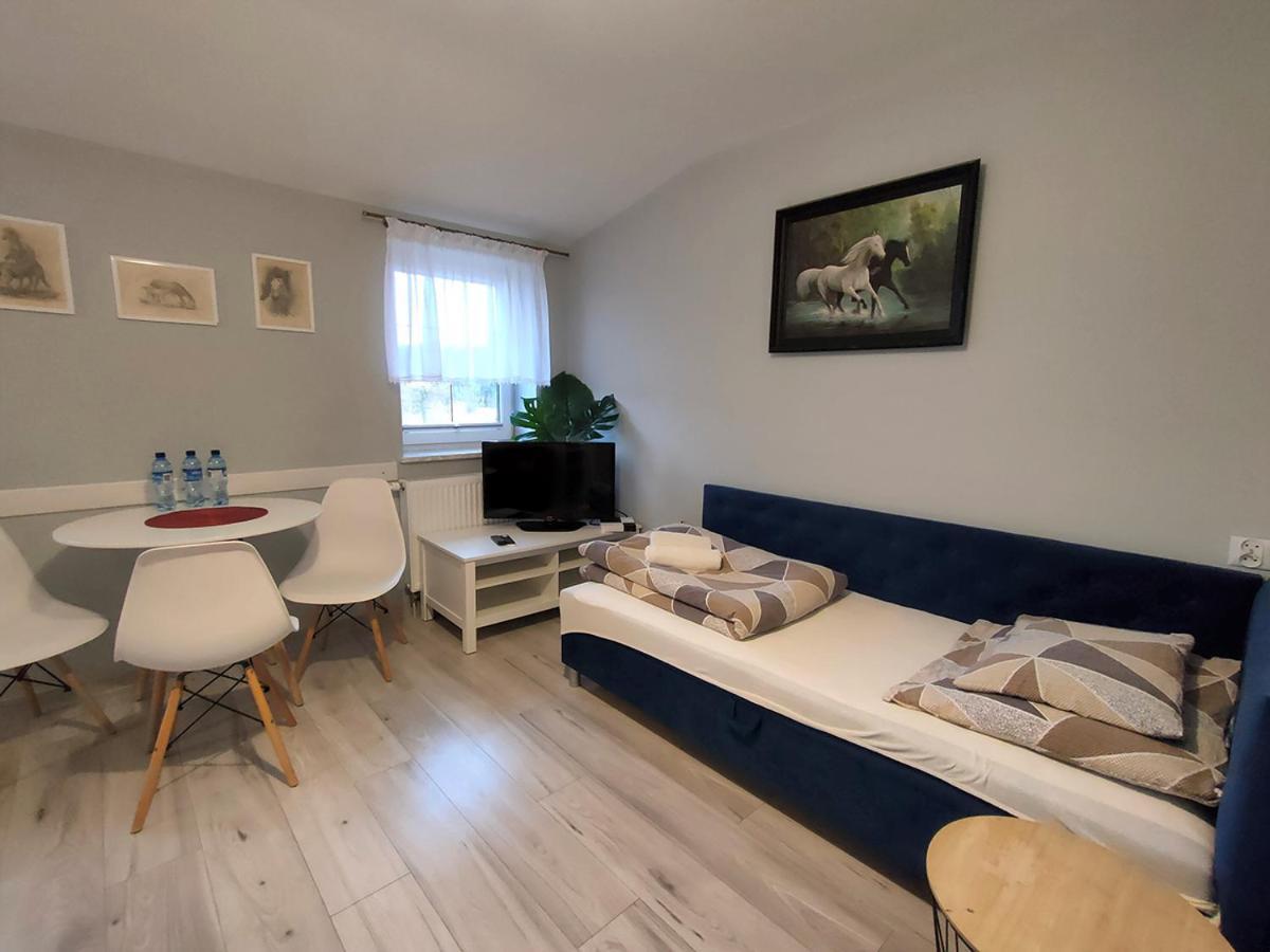 Stajnia Pod Debem Bed & Breakfast สตาราโควิเซอ ภายนอก รูปภาพ