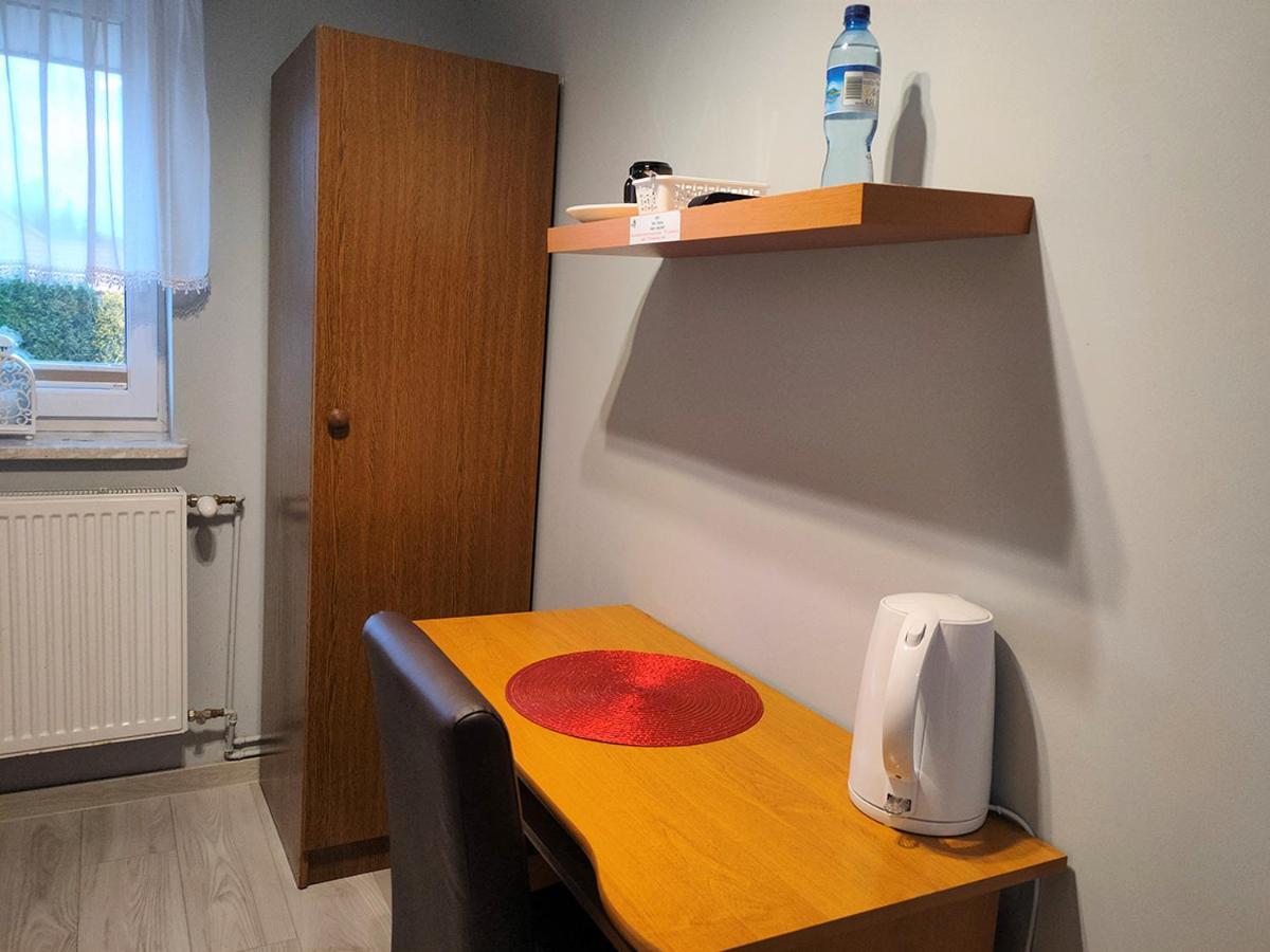 Stajnia Pod Debem Bed & Breakfast สตาราโควิเซอ ภายนอก รูปภาพ