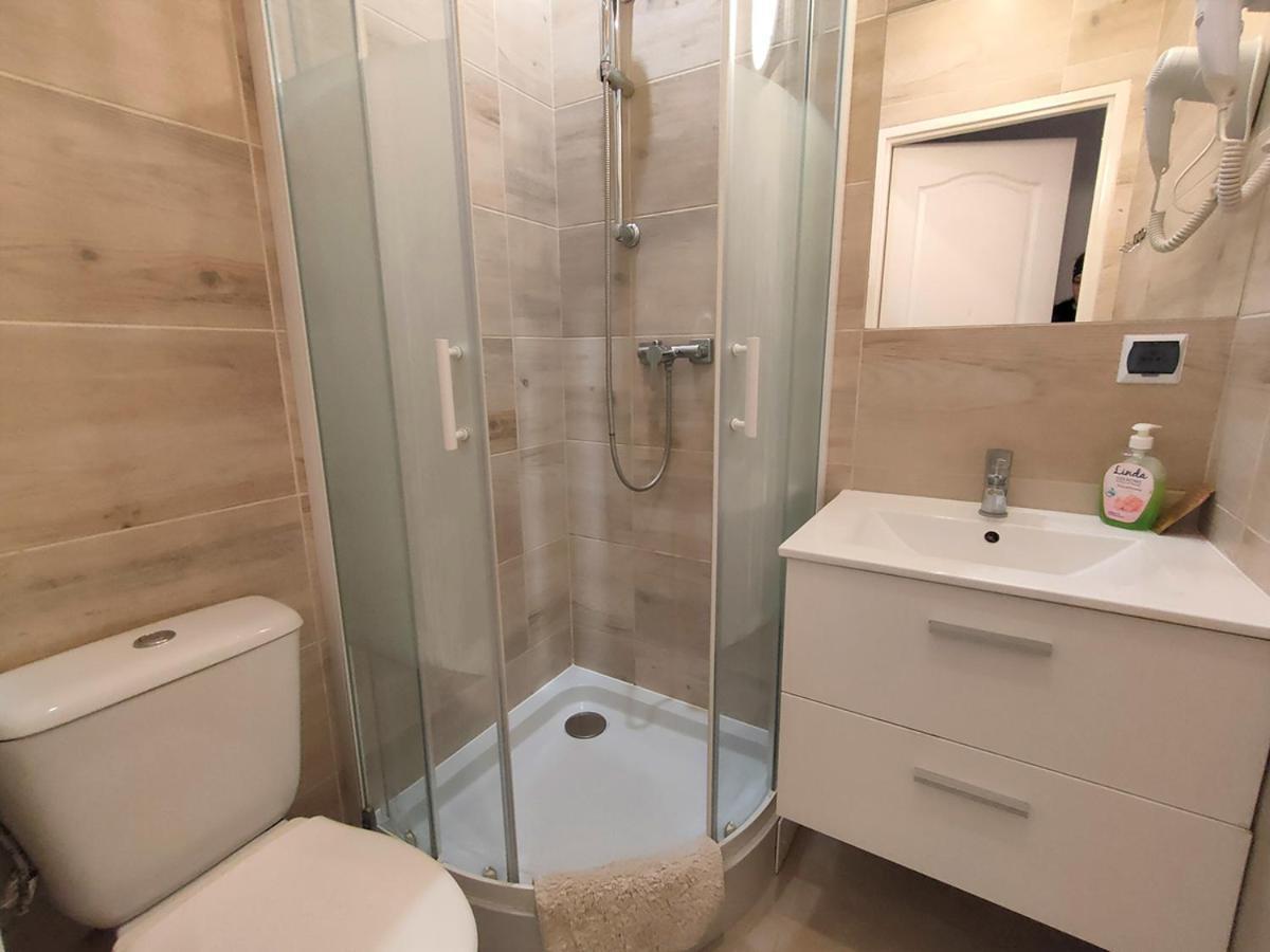 Stajnia Pod Debem Bed & Breakfast สตาราโควิเซอ ภายนอก รูปภาพ