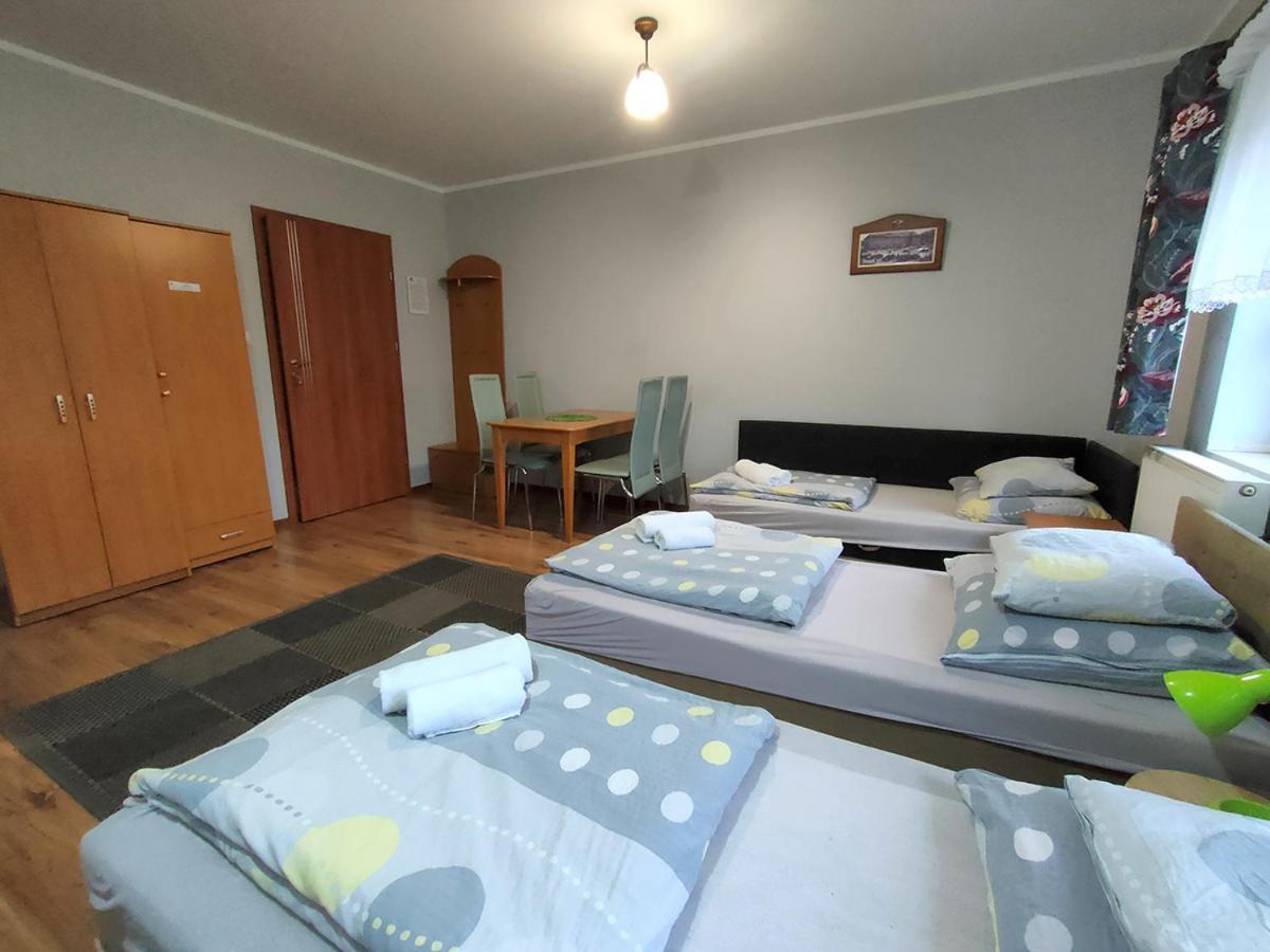 Stajnia Pod Debem Bed & Breakfast สตาราโควิเซอ ภายนอก รูปภาพ